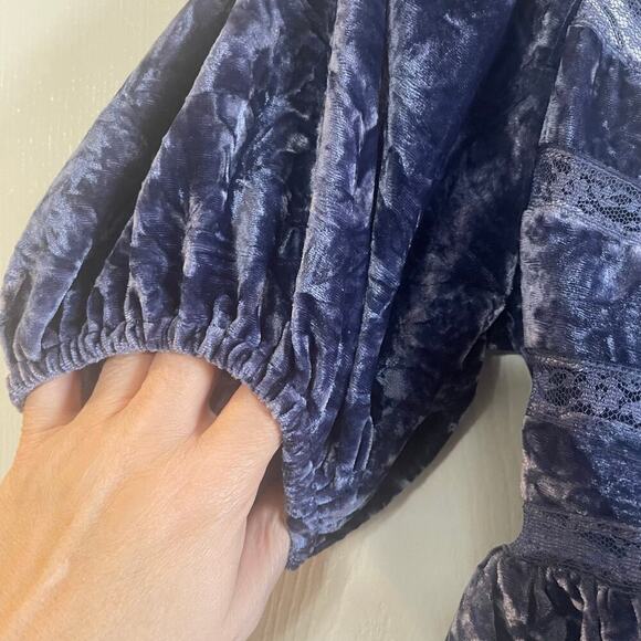 Free People Yours Truly velvet peplum top in purplish/blue size Medium - Picture 8 of 15